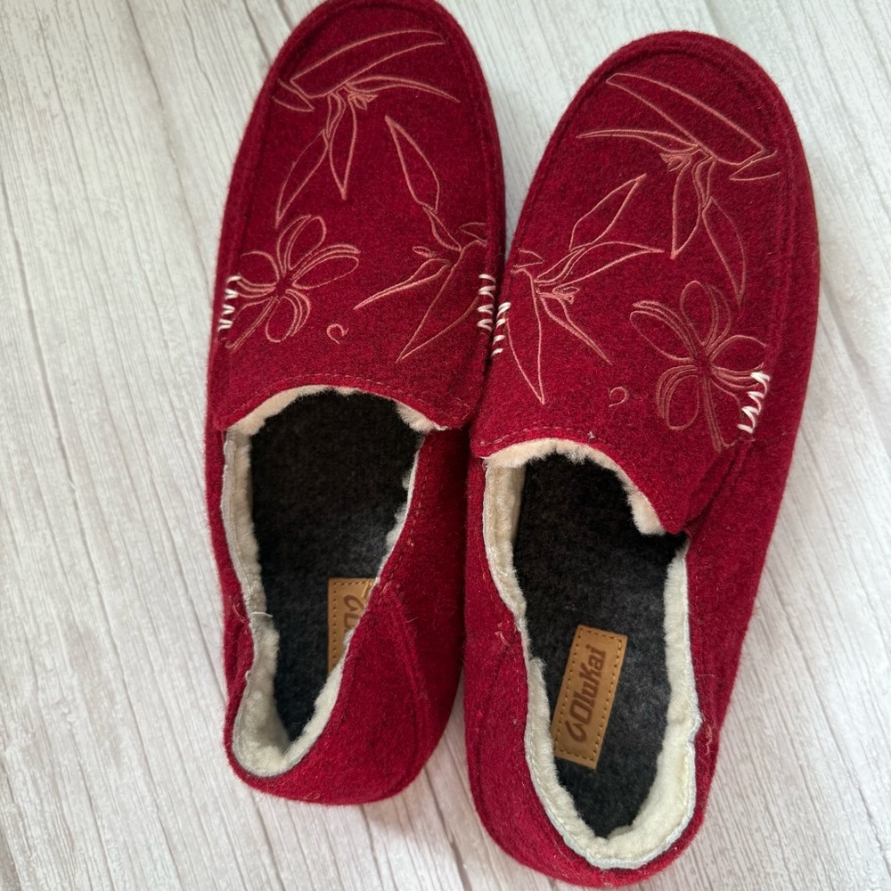 Olukai Nohea Kilohana Women’s Italian Wool Slippers